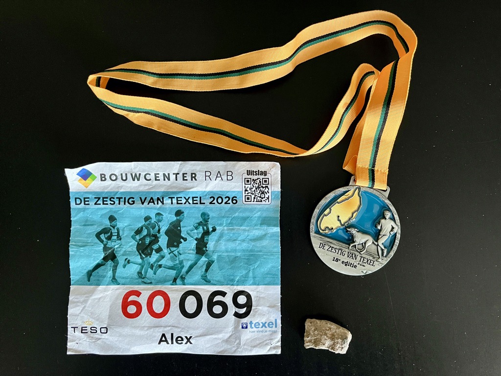 Startnummer, medaille en een aandenken uit mijn schoenzool
